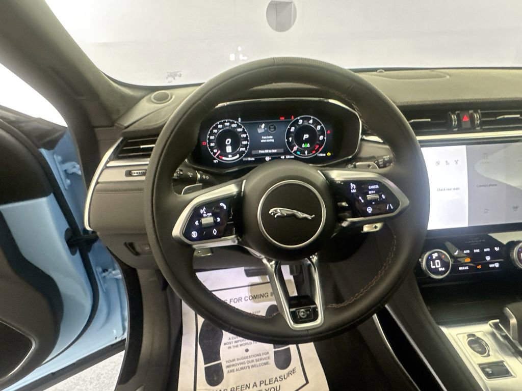 New 2026 Jaguar F-PACE SVR image 11