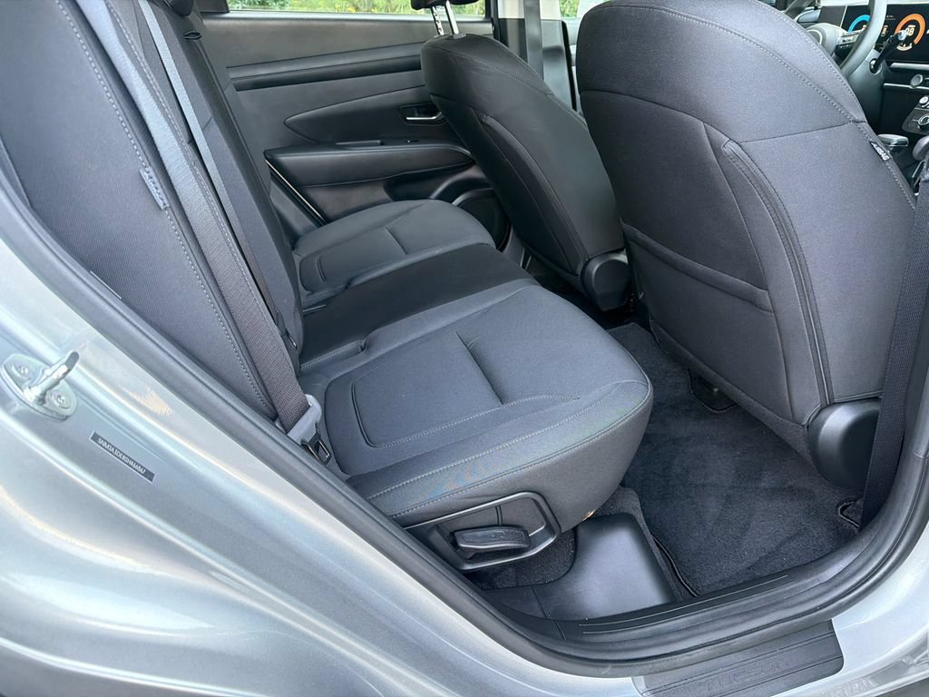 Used 2025 Hyundai Tucson SE FWD image 15