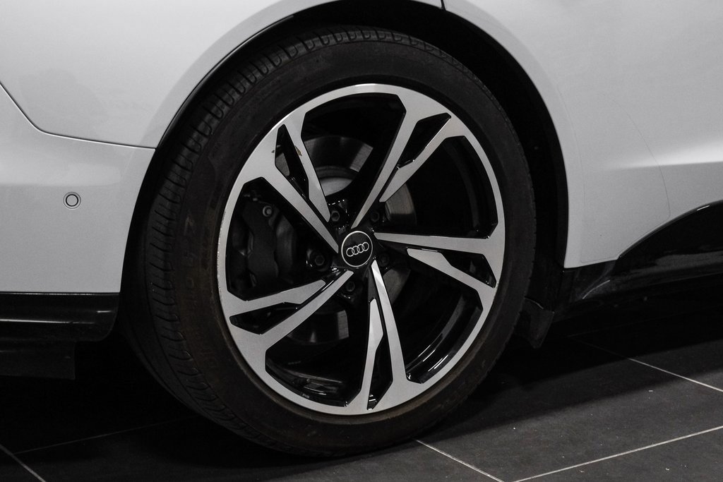Used 2024 Audi e-tron GT Prestige image 56
