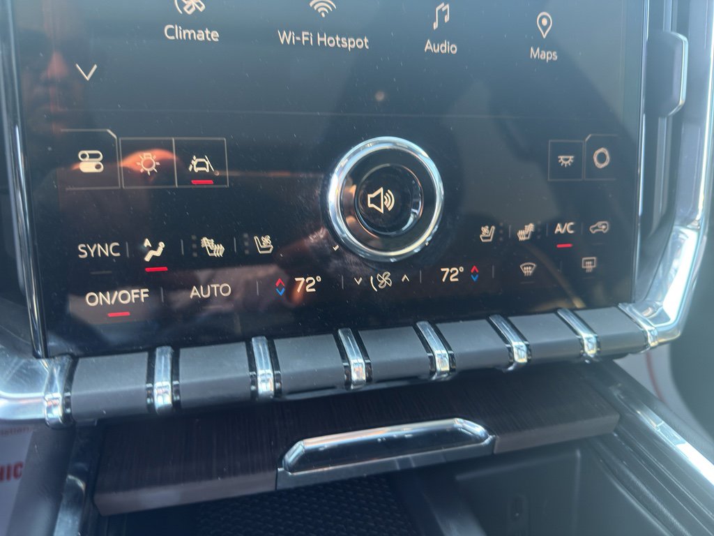 Used 2025 GMC Acadia Denali w/ Super Cruise Package FWD image 18