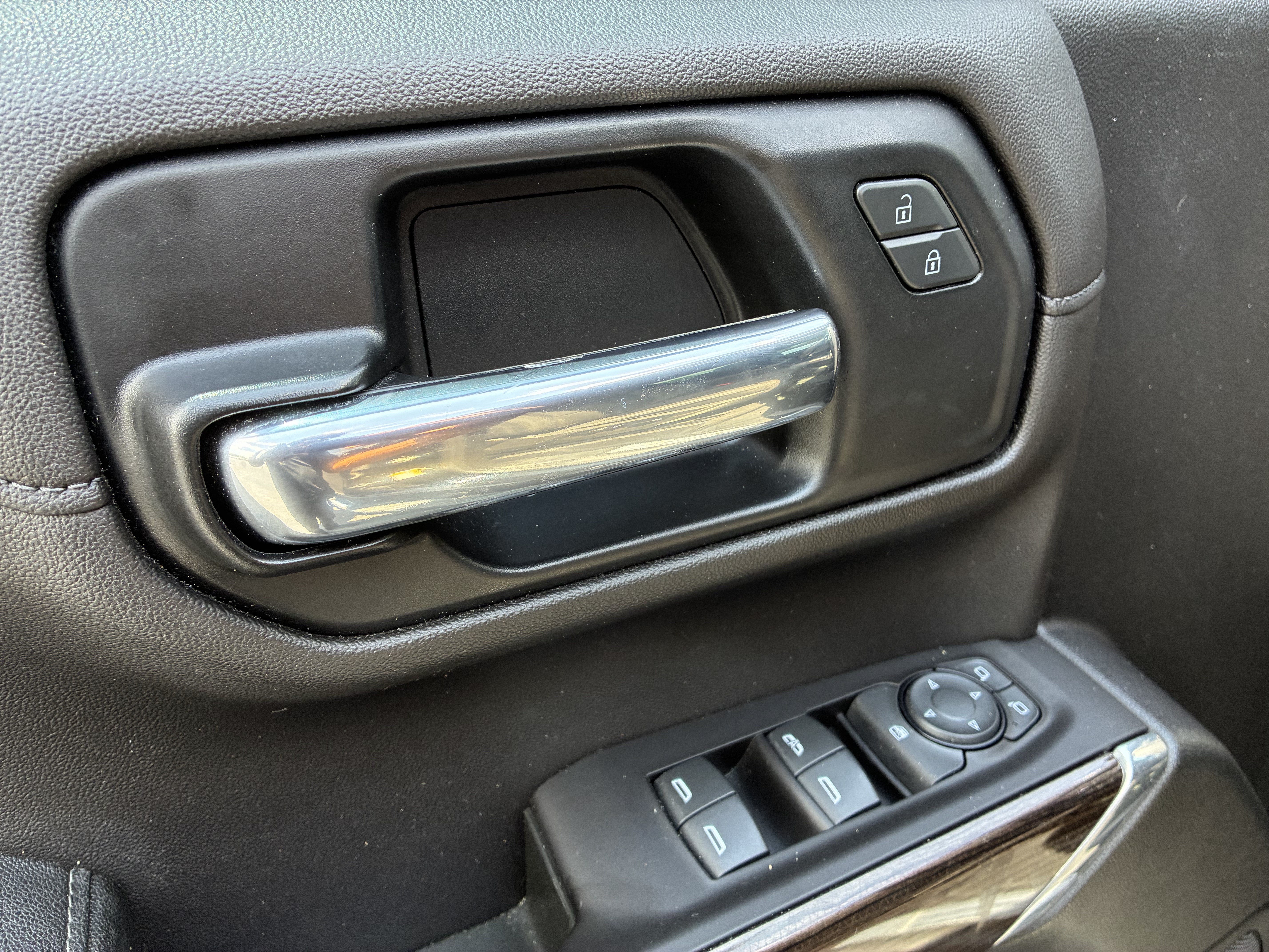 Used 2020 Chevrolet Silverado 1500 RST w/ All-Star Edition AWD/4WD image 25