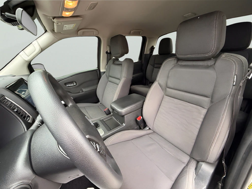 Used 2024 Nissan Frontier SV RWD image 10
