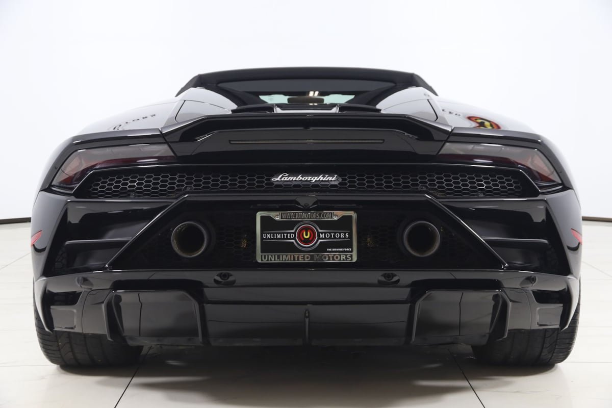 Used 2023 Lamborghini Huracan EVO RWD image 97