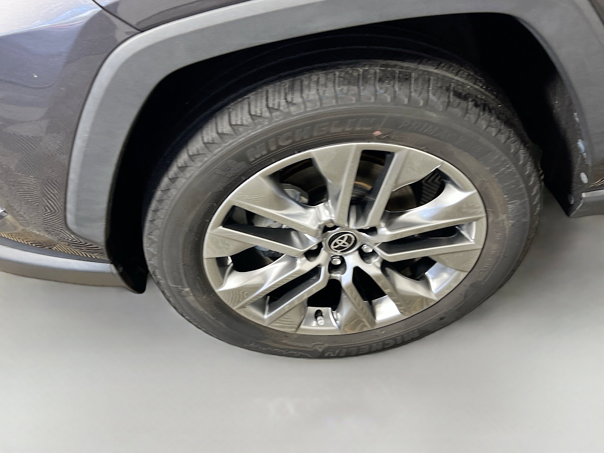 Used 2023 Toyota RAV4 XLE Premium image 14