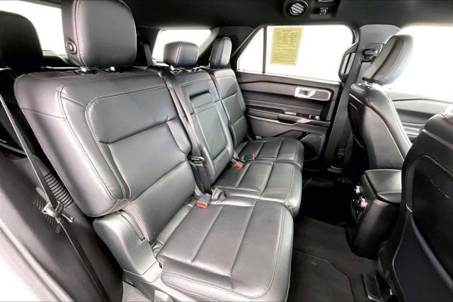 Used 2020 Ford Explorer XLT w/ Equipment Group 202A image 18
