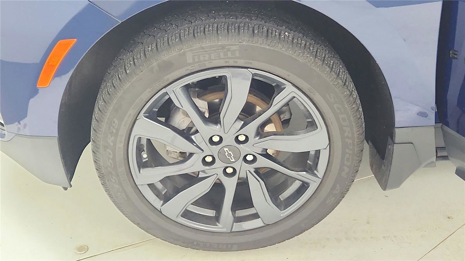 Used 2023 Chevrolet Equinox RS AWD/4WD image 38