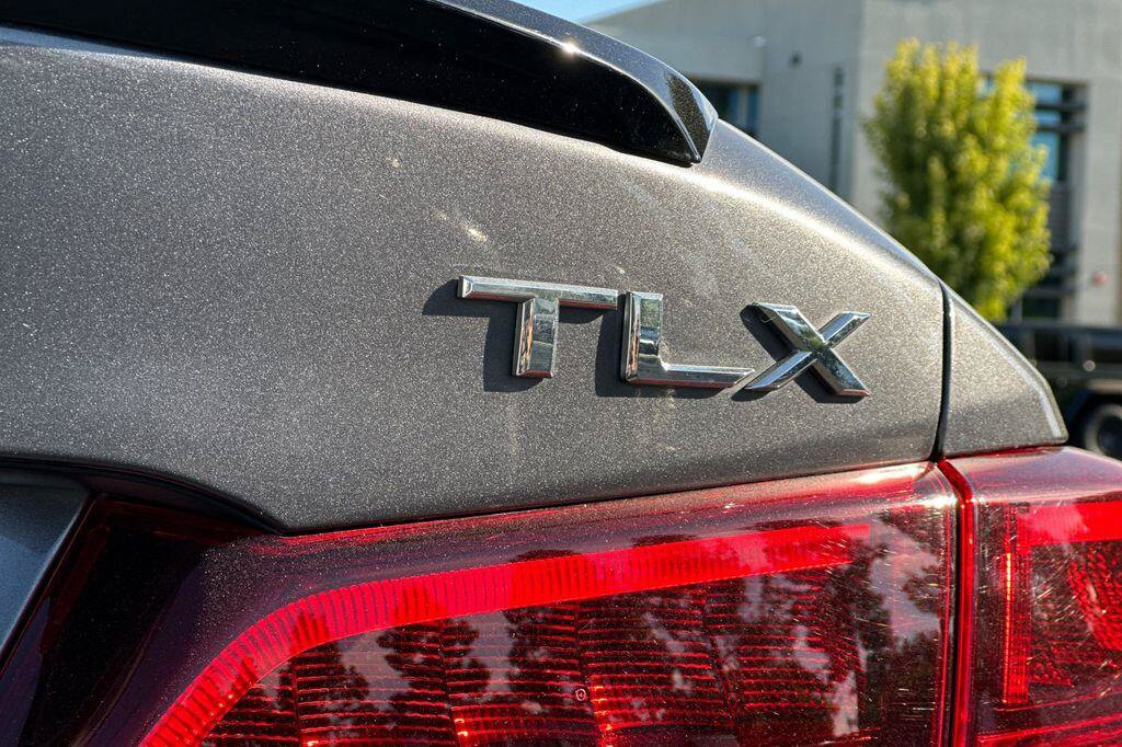 Used 2019 Acura TLX w/ Technology & A-SPEC Package FWD image 25