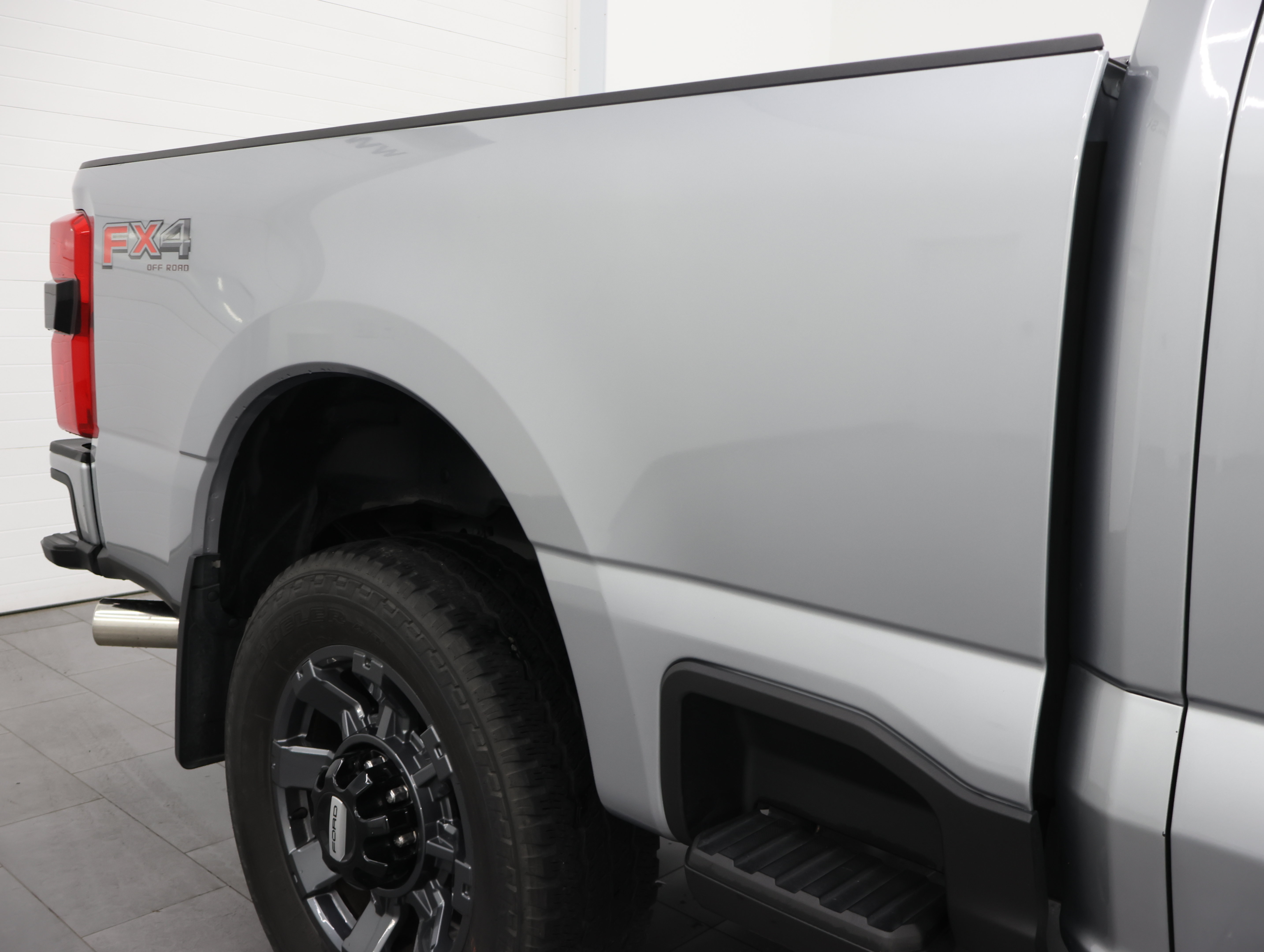 Used 2023 Ford F350 Lariat w/ Lariat Ultimate Package AWD/4WD image 30