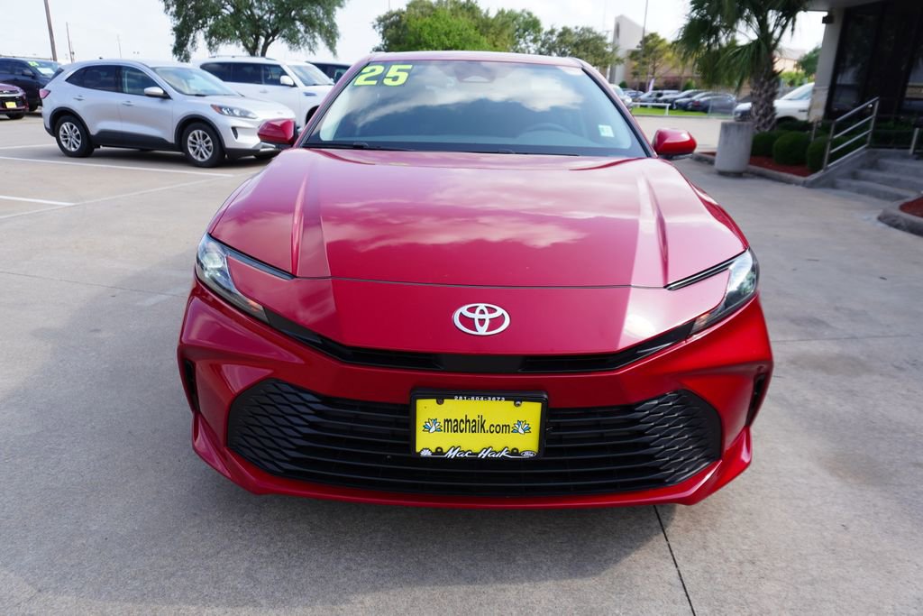 Used 2025 Toyota Camry LE w/ Convenience Package FWD image 2