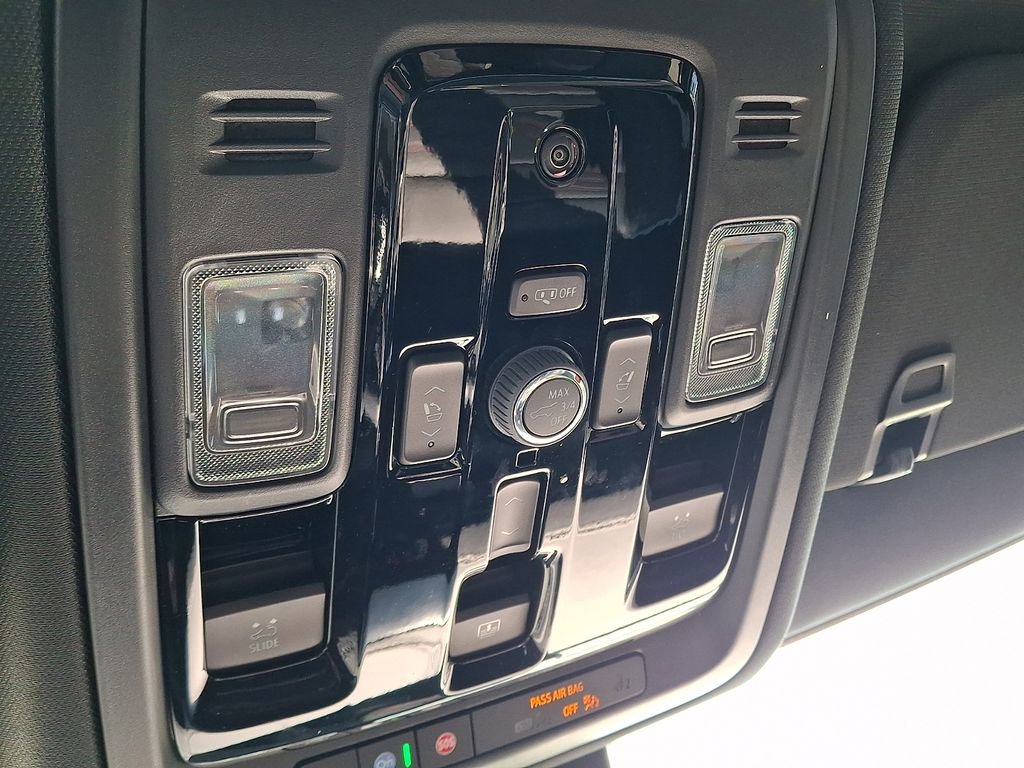 Used 2026 GMC Yukon AT4 Ultimate w/ LPO, Floor Liner Package AWD/4WD image 28