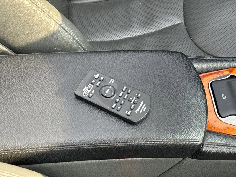 Used 2005 Mercedes-Benz SL 500 image 26