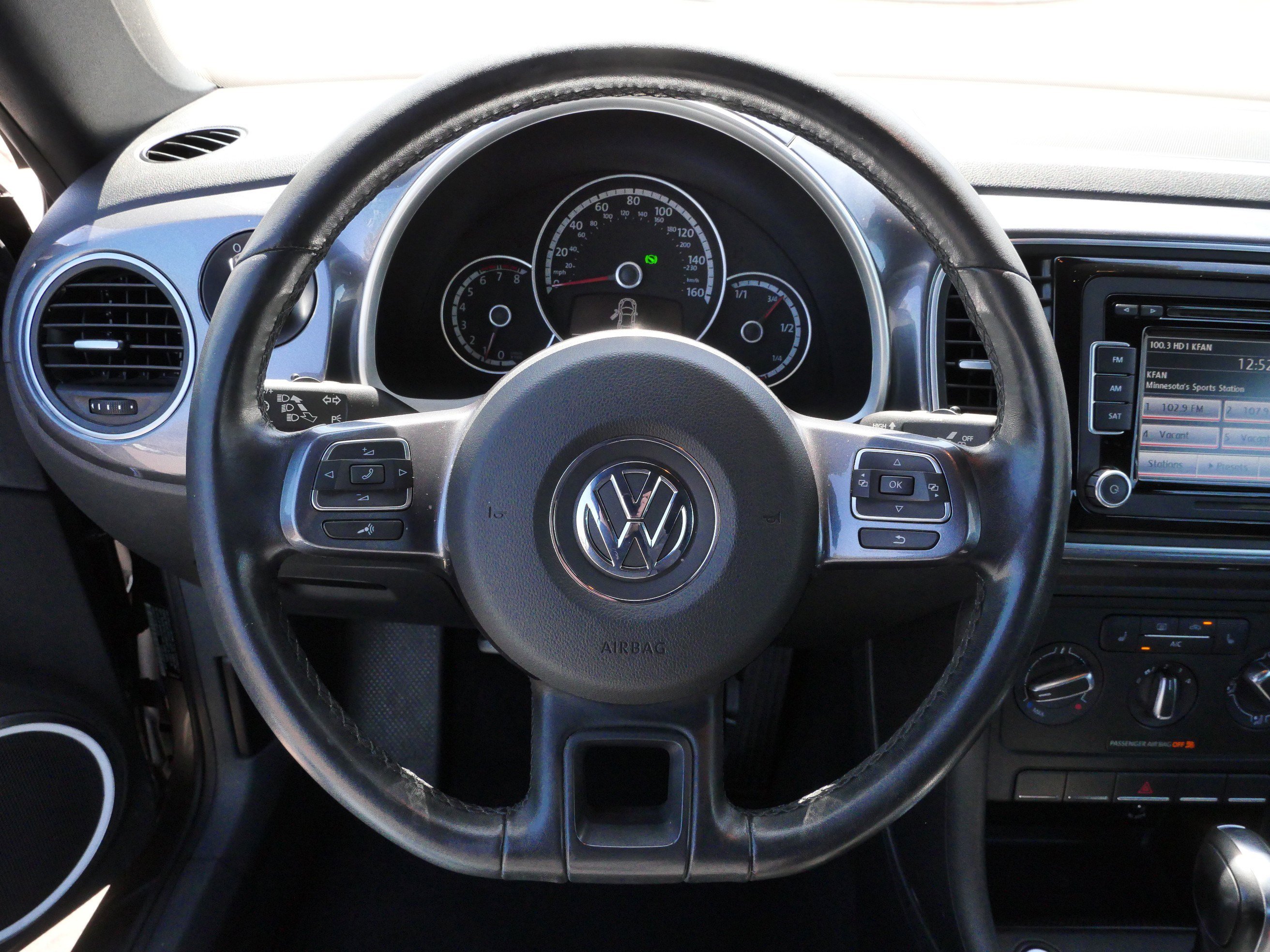 Used 2013 Volkswagen Beetle 2.5 FWD image 28