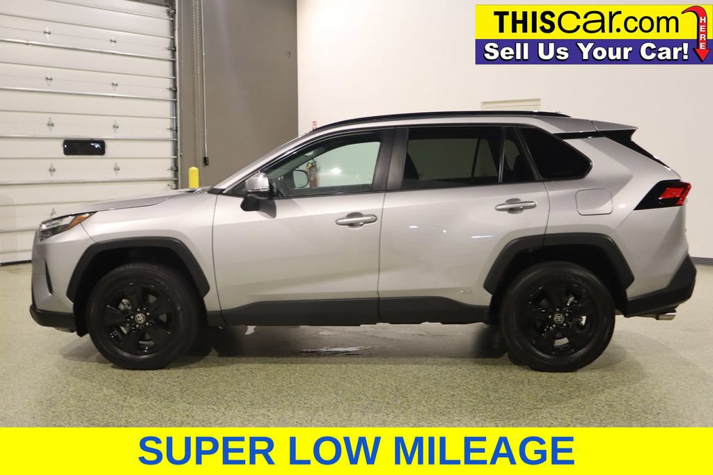 Used 2022 Toyota RAV4 XLE w/ Convenience Package AWD/4WD image 6