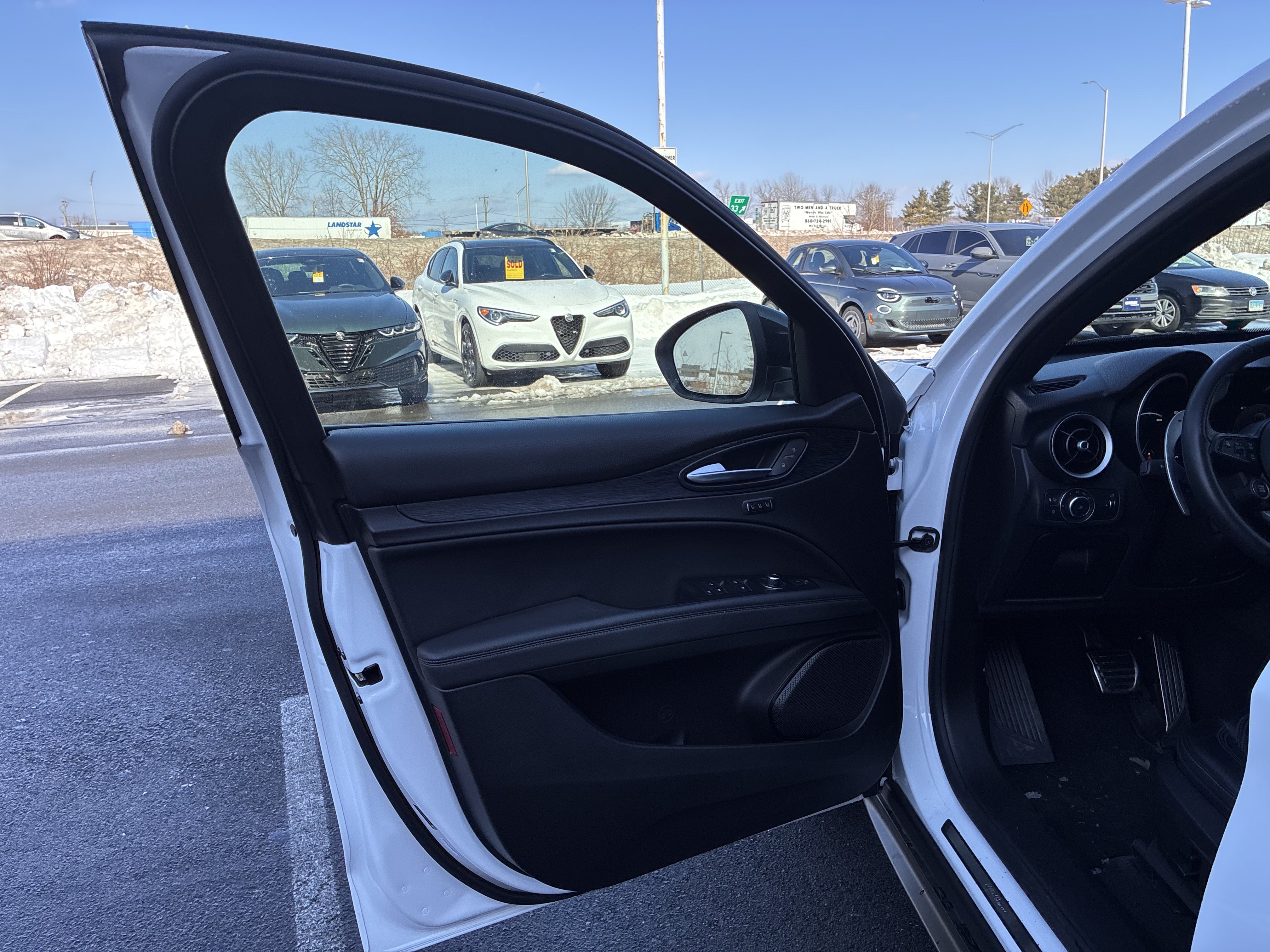 Certified 2024 Alfa Romeo Stelvio Sprint AWD/4WD image 12