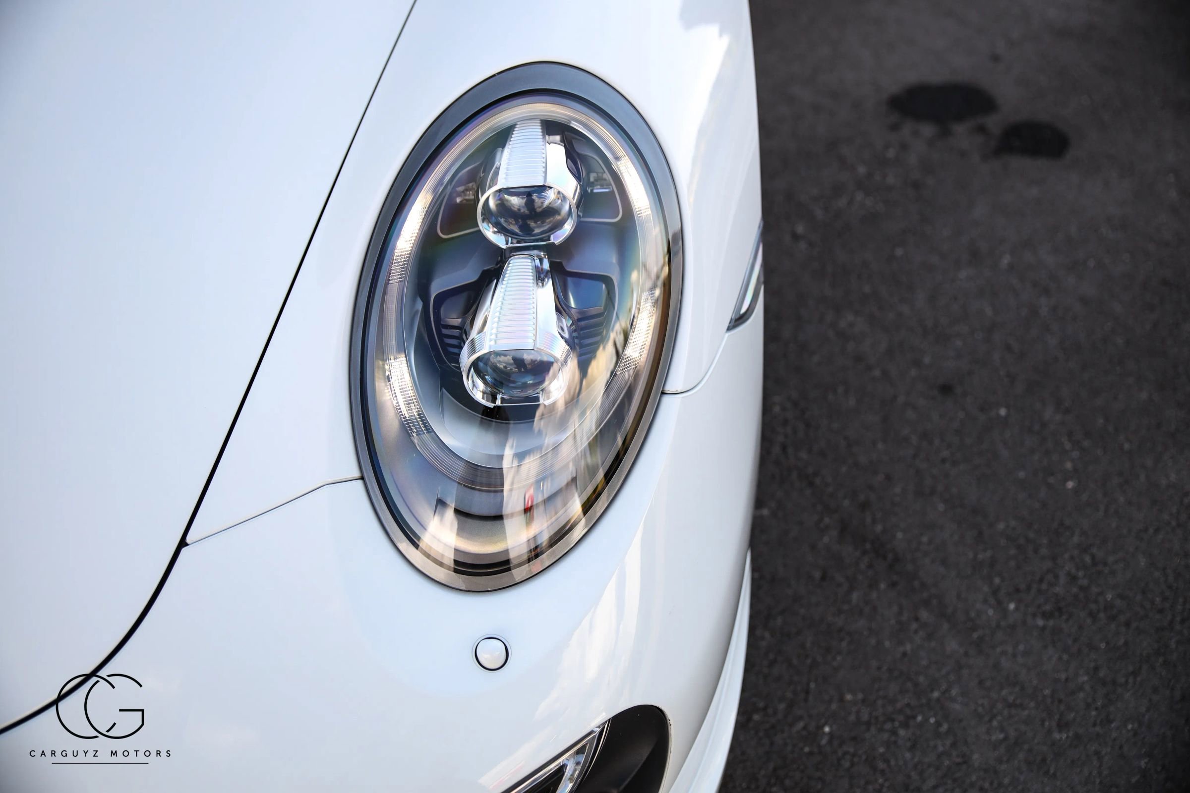 Used 2014 Porsche 911 Turbo S AWD/4WD image 25