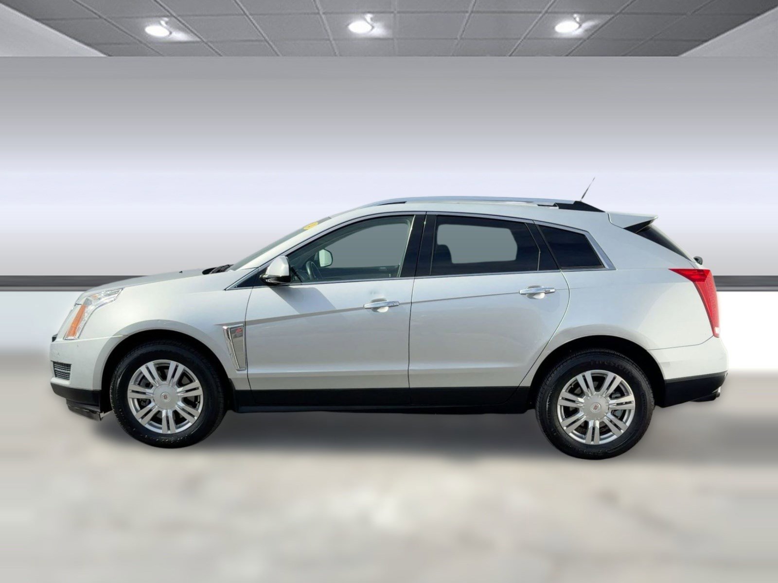 Used 2014 Cadillac SRX Luxury w/ Driver Awareness Package image 2