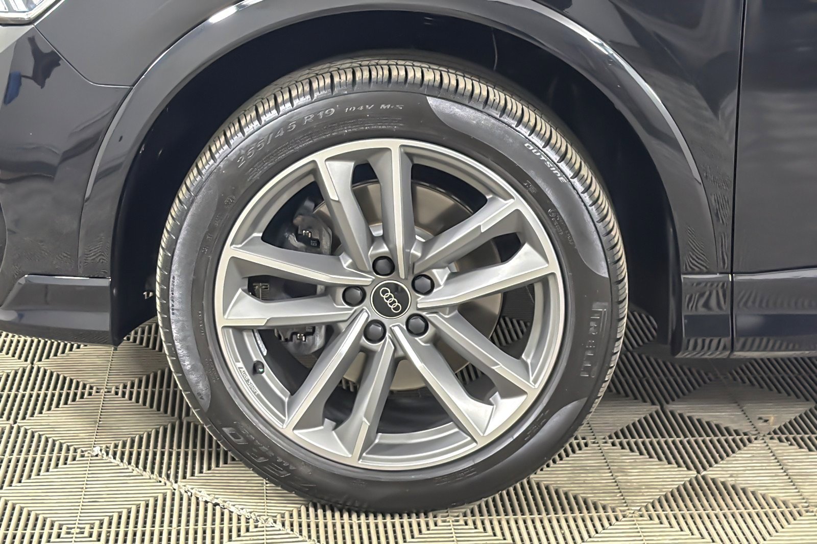 Used 2025 Audi Q3 2.0T Premium w/ Convenience Package image 25