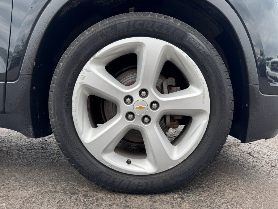 Used 2015 Chevrolet Trax LTZ w/ LPO, Cargo Package FWD image 13