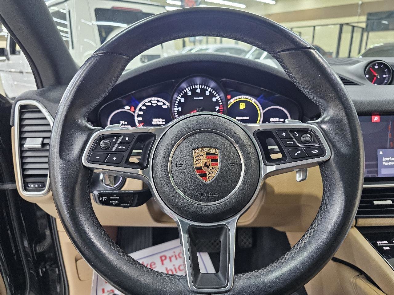 Used 2020 Porsche Cayenne AWD/4WD image 31