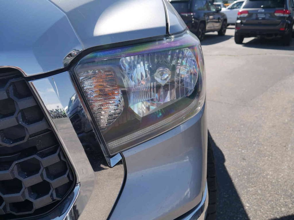 Used 2018 Toyota Tundra SR5 w/ SR5 Upgrade Package RWD image 30