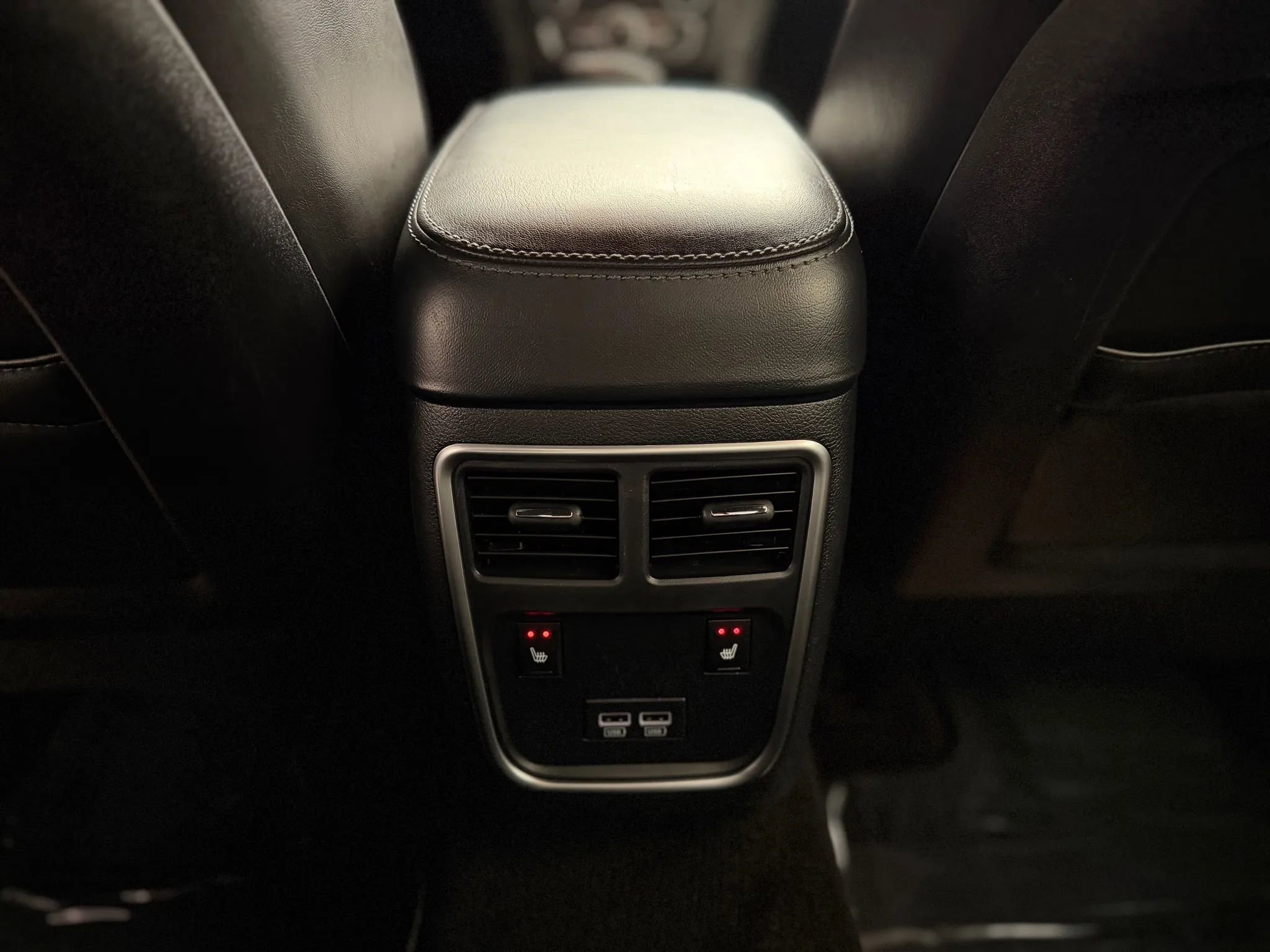 Used 2019 Dodge Charger SXT w/ Leather Interior Group image 21