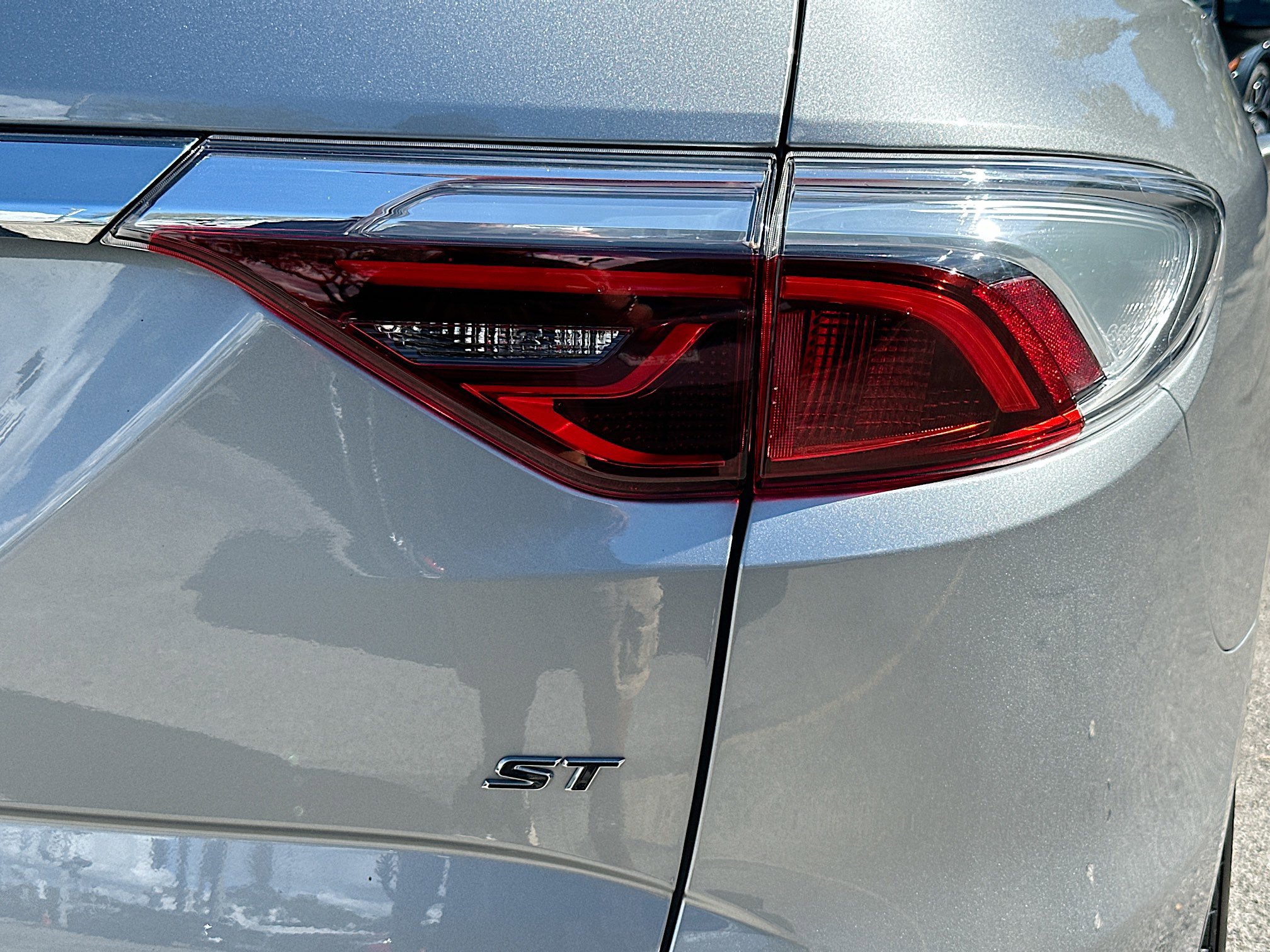 Used 2024 Buick Enclave Essence w/ Sport Touring Edition image 30