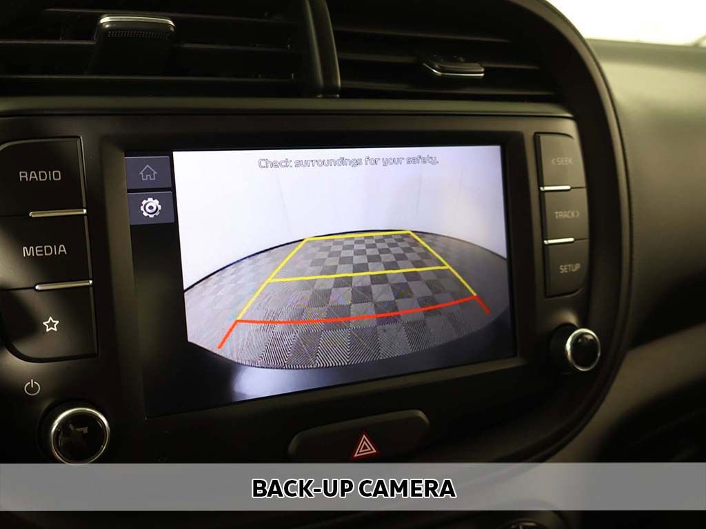 Used 2022 Kia Soul LX FWD image 3