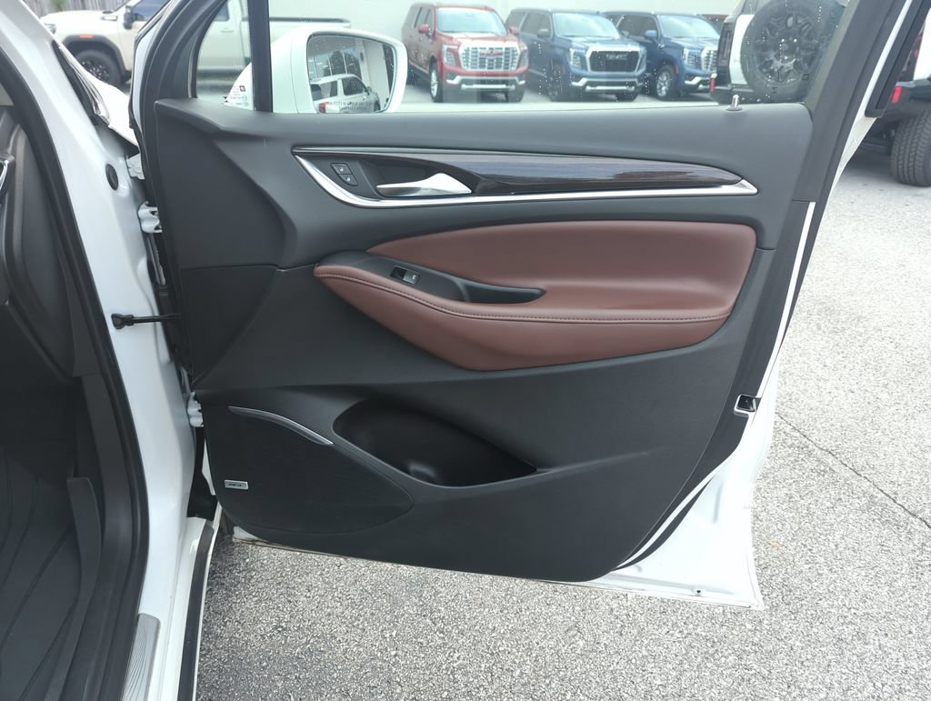 Used 2020 Buick Enclave Avenir w/ LPO, Floor Liner Package FWD image 38