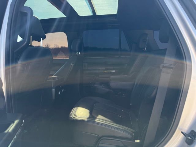 Used 2019 Ford Expedition Limited w/ Texas Edition Package image 25