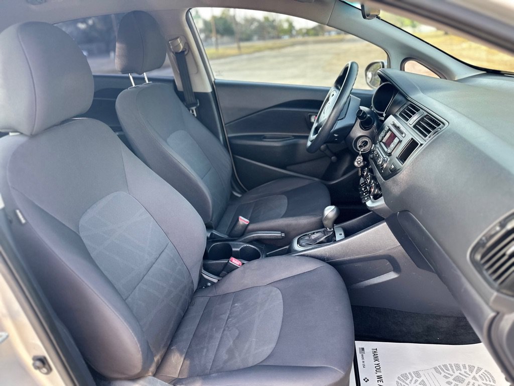Used 2014 Kia Rio LX FWD image 33