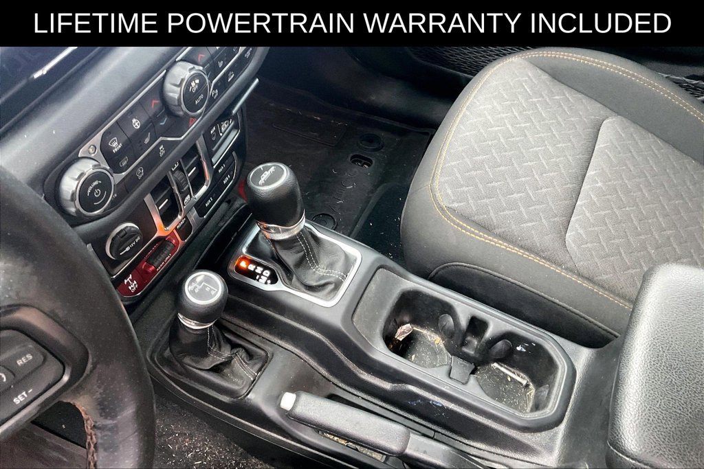 Used 2024 Jeep Gladiator Mojave w/ Technology Group AWD/4WD image 13