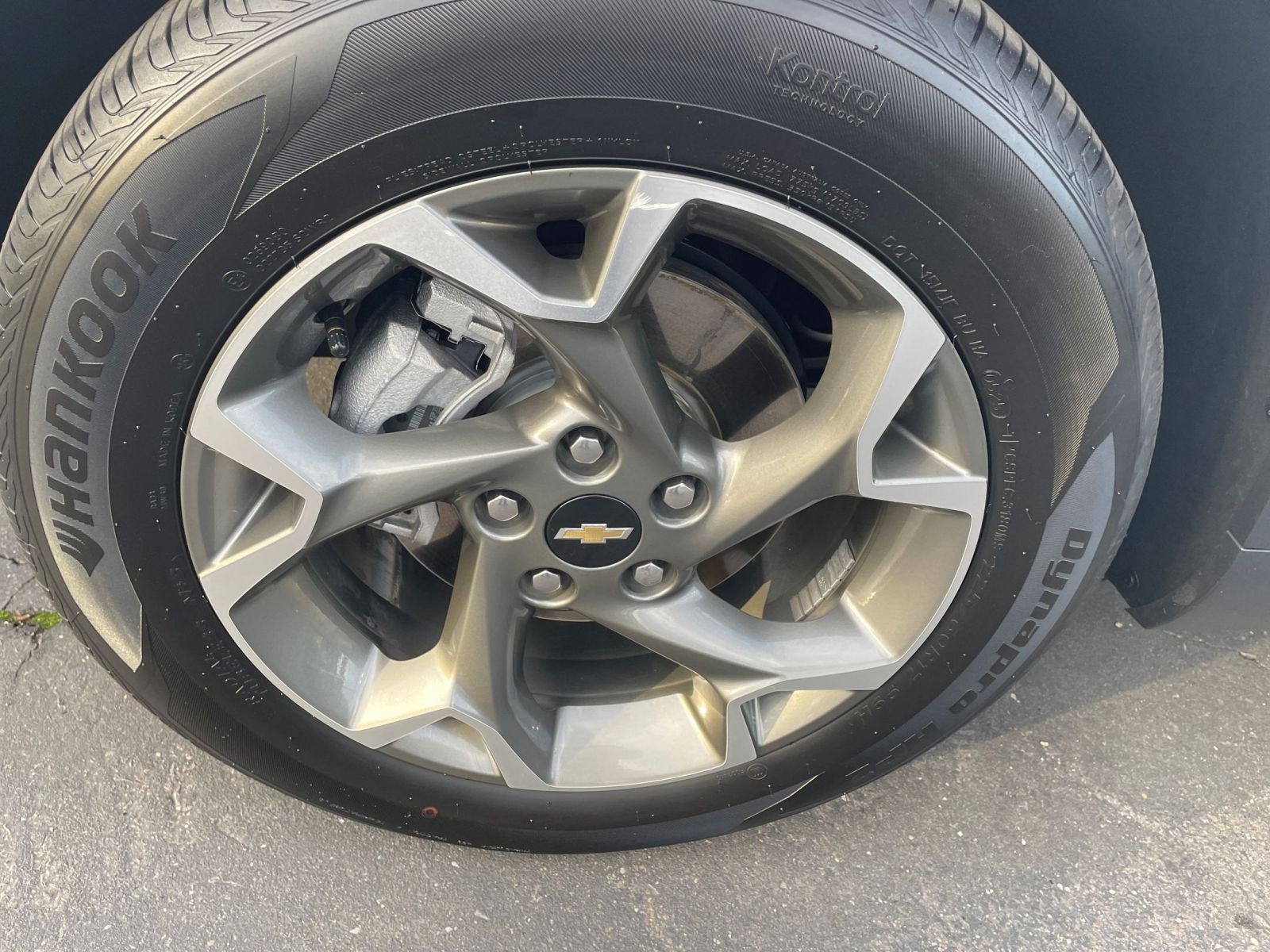 Used 2025 Chevrolet Trax LT w/ LT Convenience Package image 27