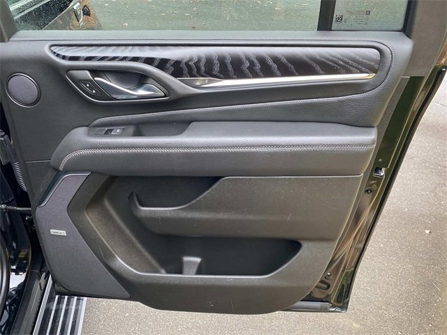 Used 2023 GMC Yukon XL Denali w/ Denali Reserve Package image 36