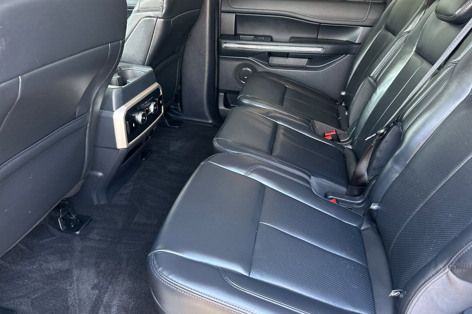 Used 2024 Ford Expedition Max XLT AWD/4WD image 11