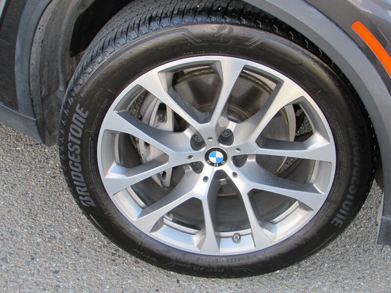 Used 2020 BMW X5 xDrive40i w/ Premium Package AWD/4WD image 42