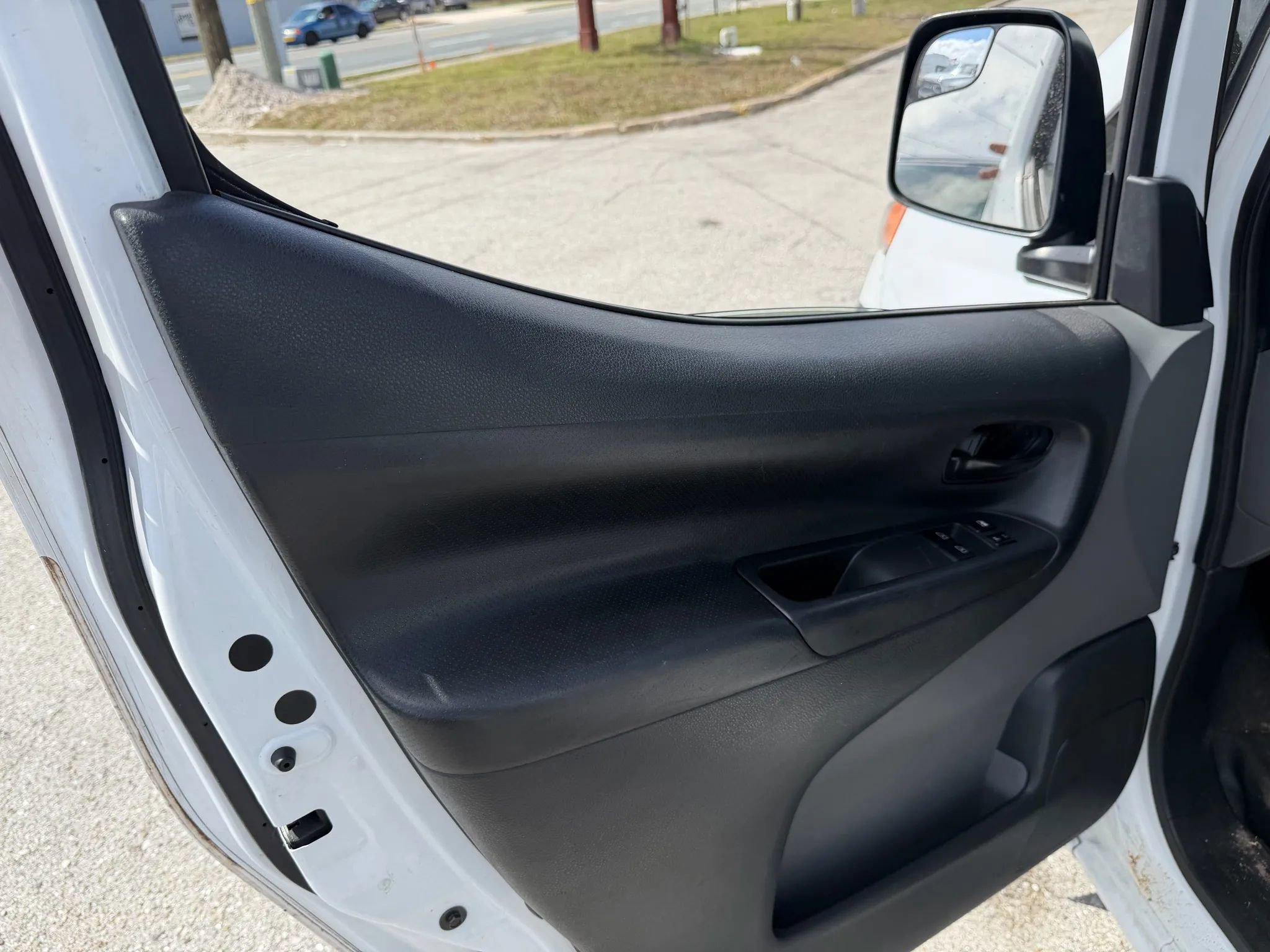 Used 2017 Nissan NV200 S image 14