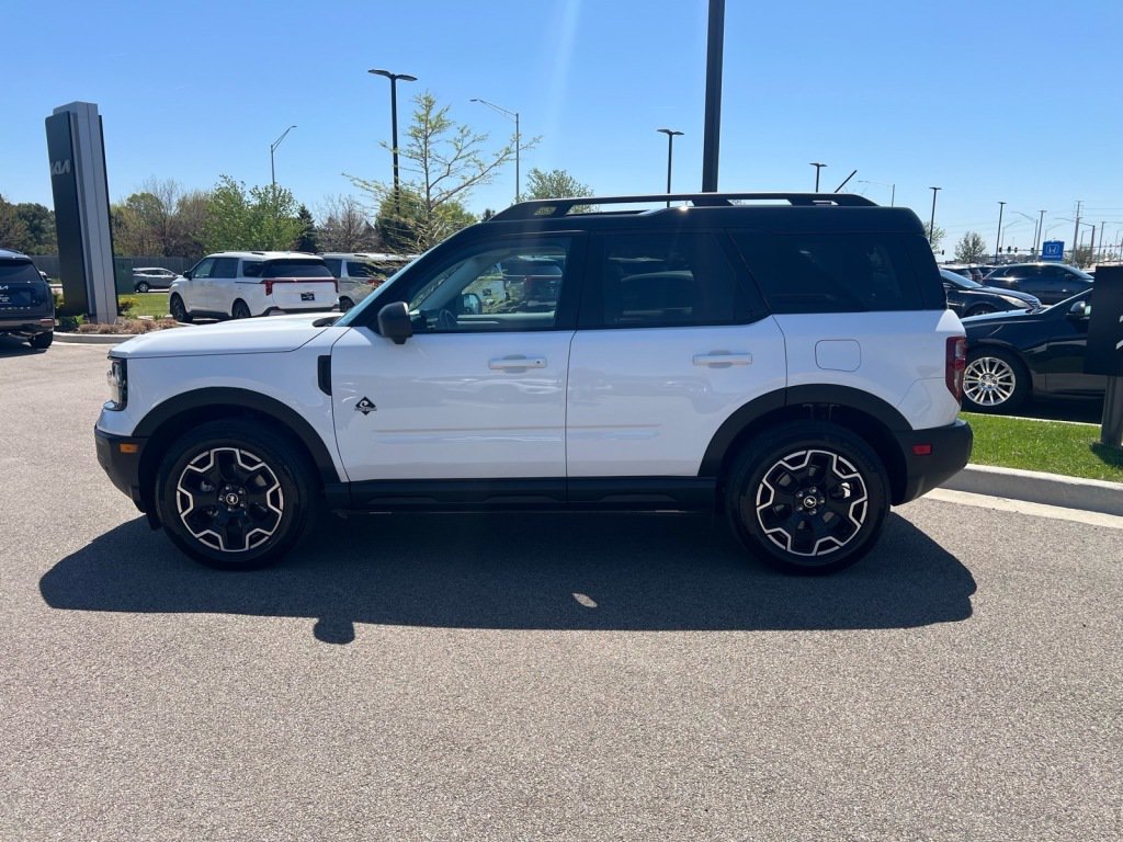Used 2025 Ford Bronco Sport Outer Banks w/ Outer Banks Tech Package+ AWD/4WD image 3