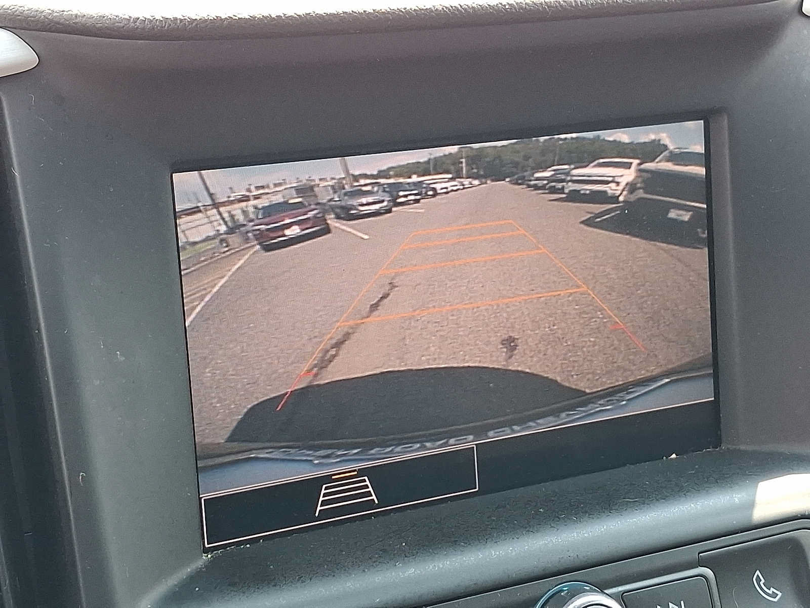 Used 2023 GMC Terrain SLE w/ Driver Convenience Package FWD image 17