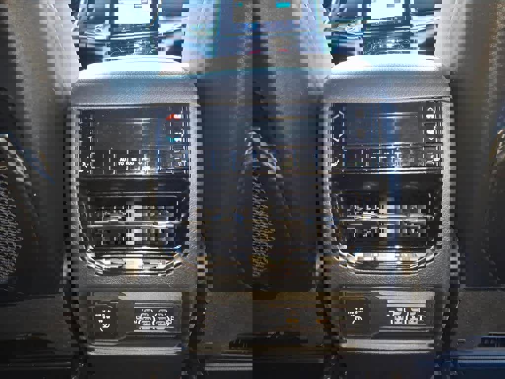 Used 2021 Jeep Grand Cherokee L Limited image 14