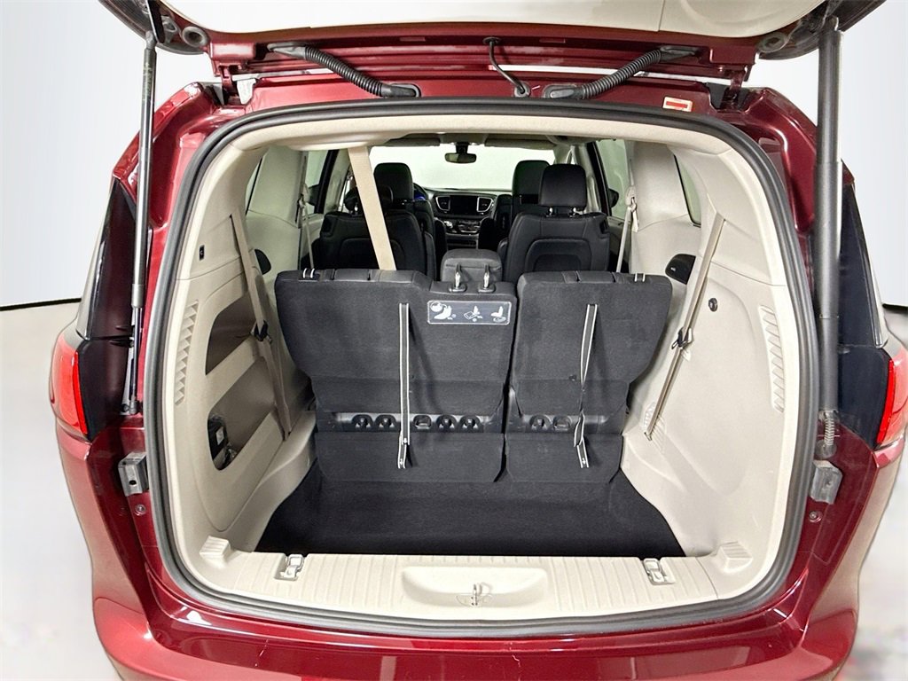 Used 2020 Chrysler Pacifica Touring-L Plus image 27