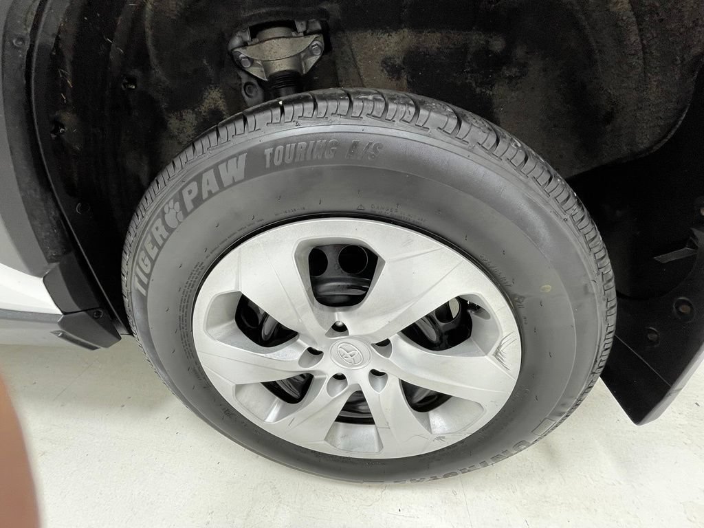 Used 2019 Toyota RAV4 LE w/ All Weather Liner Package AWD/4WD image 10