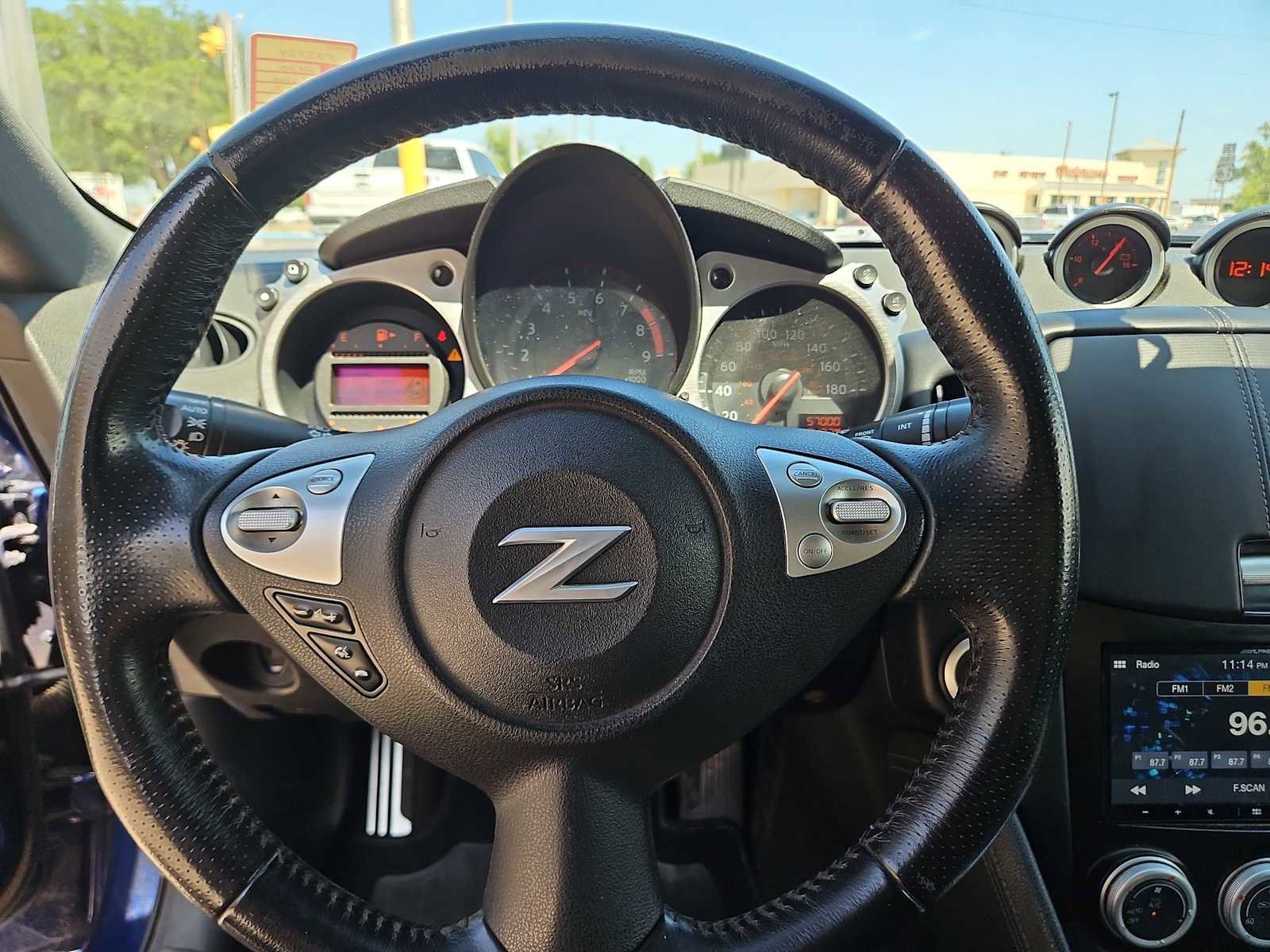 Used 2020 Nissan 370Z Coupe RWD image 23