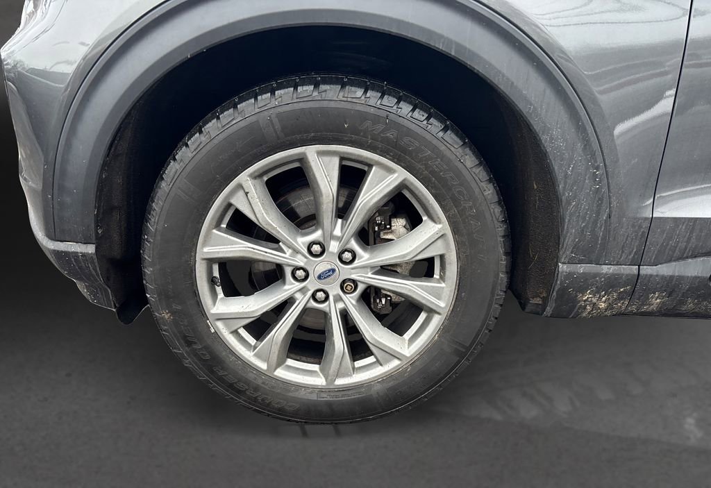 Used 2020 Ford Explorer XLT w/ Equipment Group 202A image 12