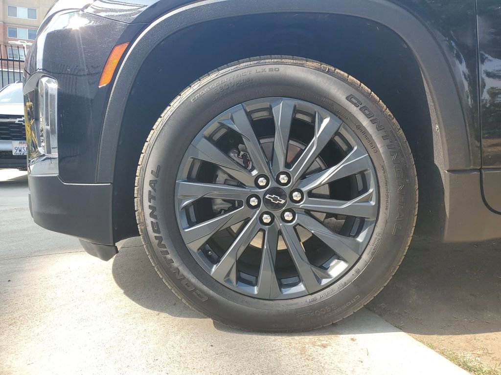 Used 2023 Chevrolet Traverse RS image 6
