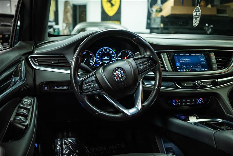 Used 2024 Buick Enclave Premium image 18
