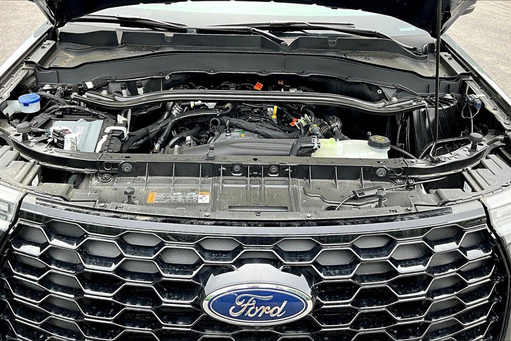 New 2026 Ford Explorer ST-Line w/ ST-Line Street Pack AWD/4WD image 12