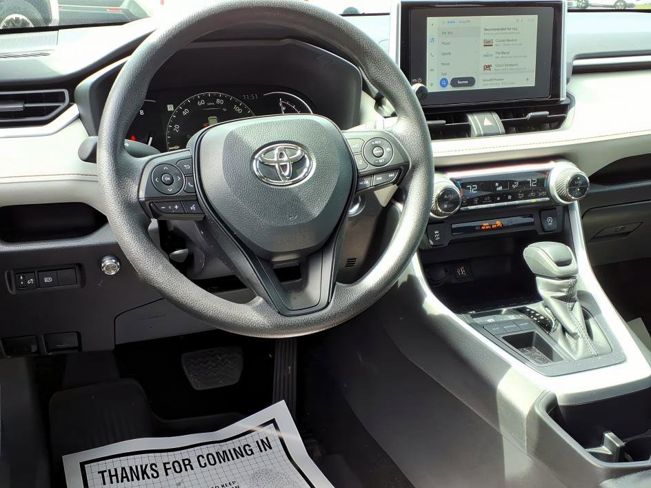 Used 2025 Toyota RAV4 XLE image 13