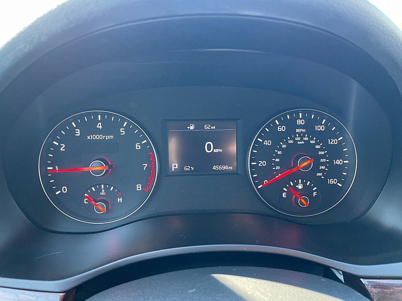 Used 2018 Kia Cadenza Premium image 15