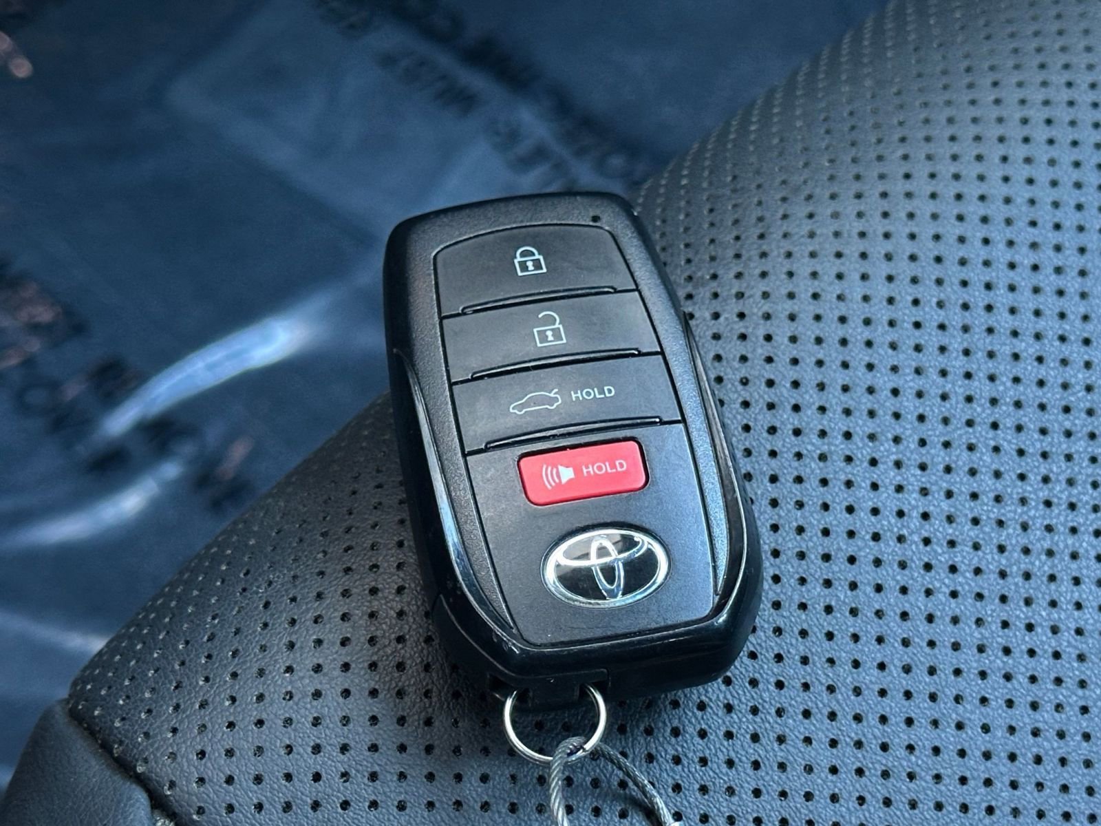Used 2025 Toyota Crown XLE image 21