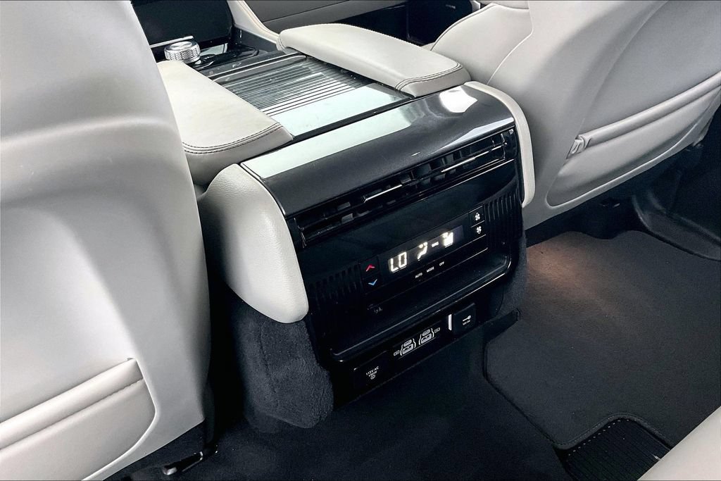 Used 2022 Jeep Wagoneer Series I RWD image 29